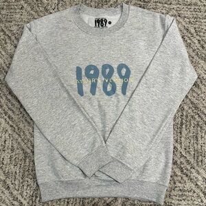 Taylor Swift 1989 Spotify Sweatshirt Fans First Heather Gray Crewneck XS NEW